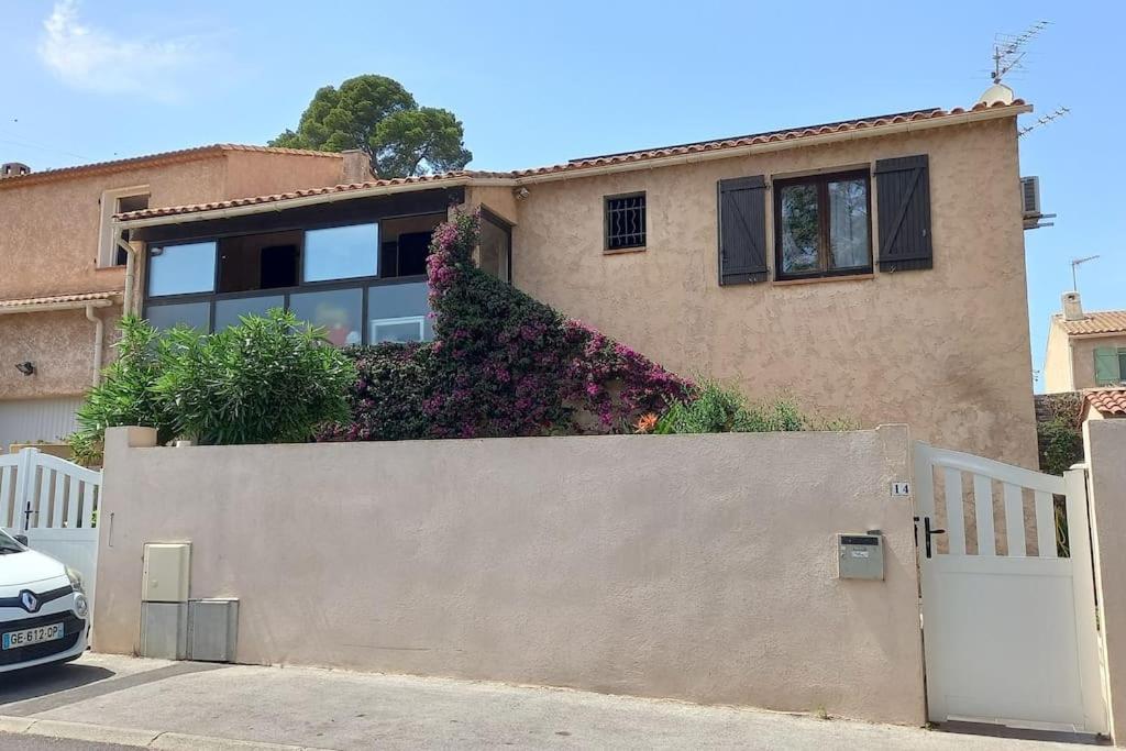 Appartement En Rez De Jardin Et Terrasse Ds Villa Hyères Zewnętrze zdjęcie