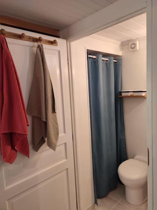 Appartement En Rez De Jardin Et Terrasse Ds Villa Hyères Zewnętrze zdjęcie