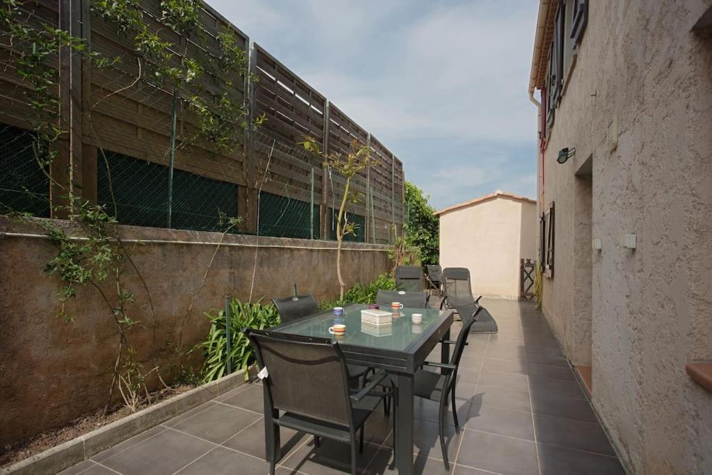 Appartement En Rez De Jardin Et Terrasse Ds Villa Hyères Zewnętrze zdjęcie